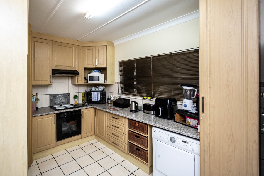 3 Bedroom Property for Sale in Sunnyridge Eastern Cape